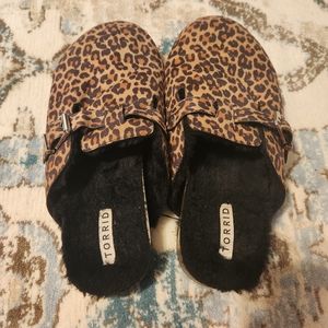 Torrid fur lined leopard clogs size 12